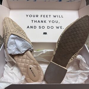 Birdies Women's Beige Woven Mules